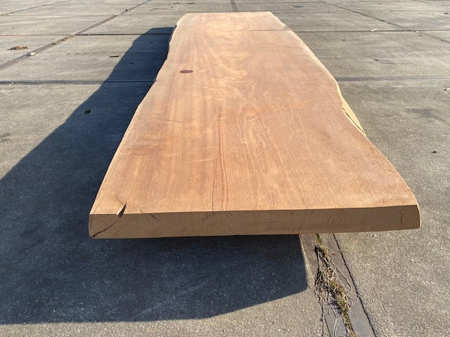 Planche en tronc d'Afrormosia – 4280 x 1060 x 80 mm – Ponçé